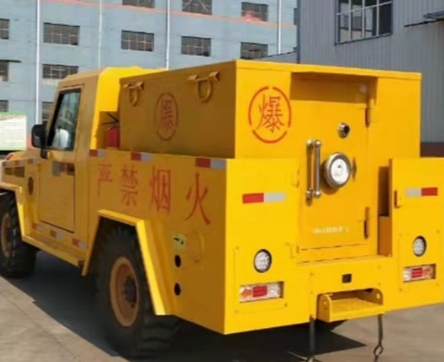 三角镇爆破器材运输车专用功能