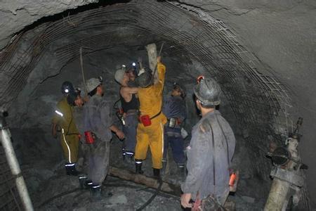 三角镇工程爆破中的危险因素分析以及应对工程爆破危险的措施